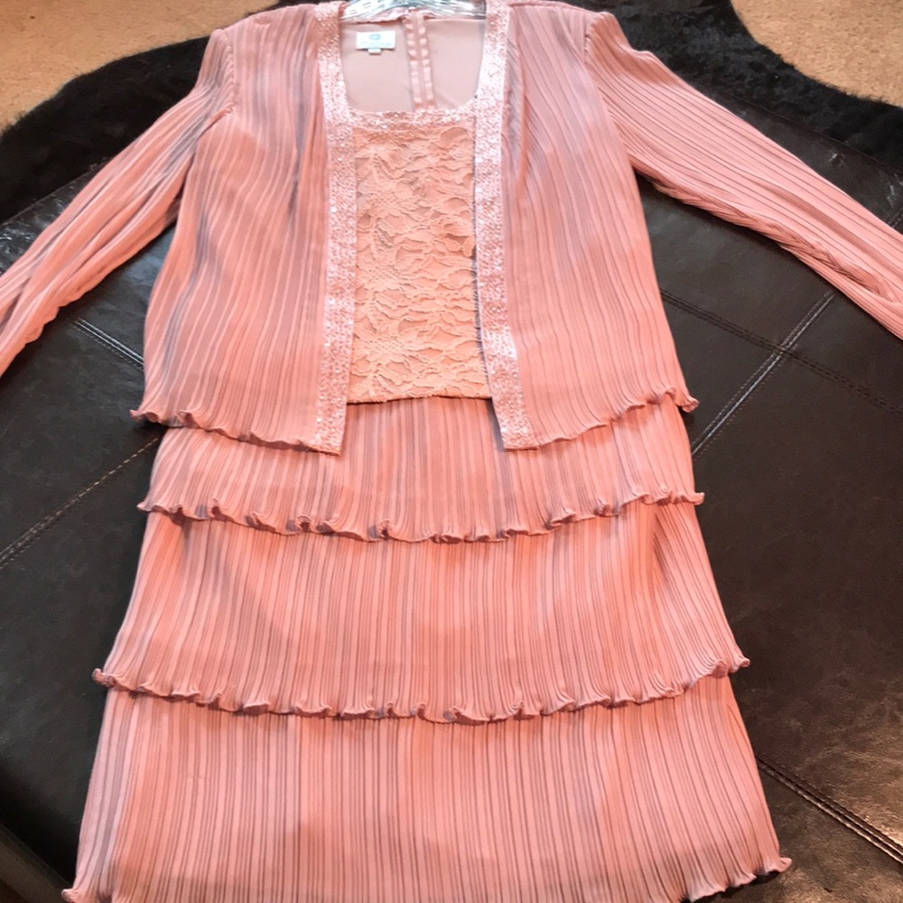 Three dimensional woman’s dress size 14